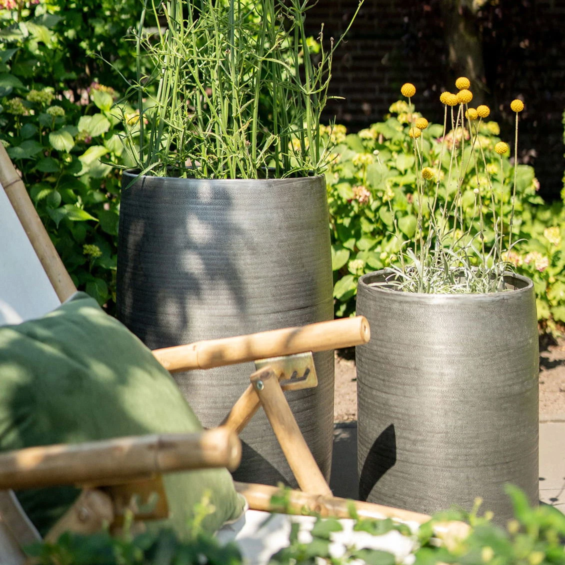 Pflanzgefäß 'Rowen', silber, Ø 47 x H 82 cm Pflanzgefäß 'Rowen', Silber, Ø 47 X H 82 Cm -Kölle 3210801635 3210801636 3210801637 3210801638 Pflanzgefaess Rowen silber 11 115028 1